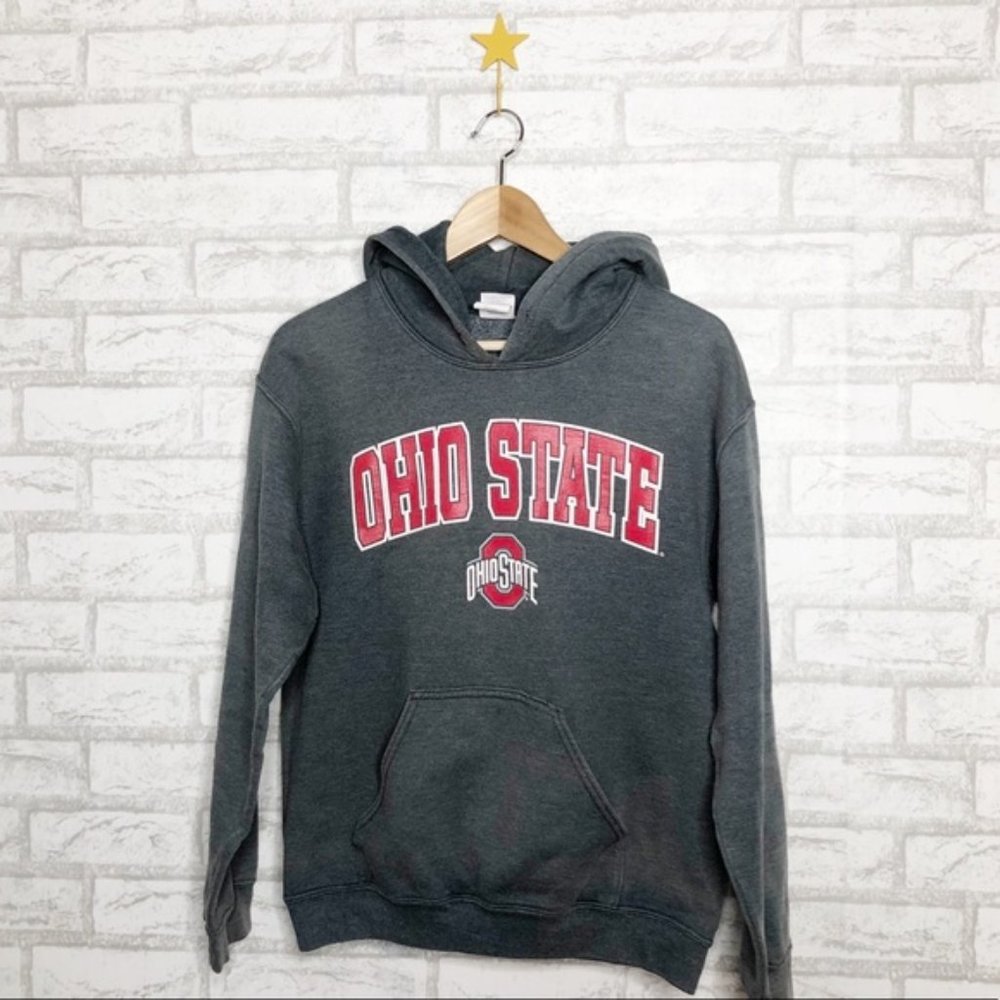 SOLD • Ohio State | 🎓 College Sweatshirt Gildan